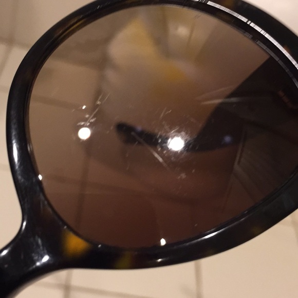 Coach Sunglasses with Case - Picture 15 of 16